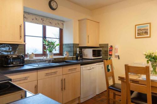 Winhill Cottage - Oaker Farm Holiday Cottages