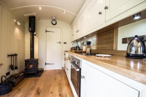 Romantic Glamping retreat 